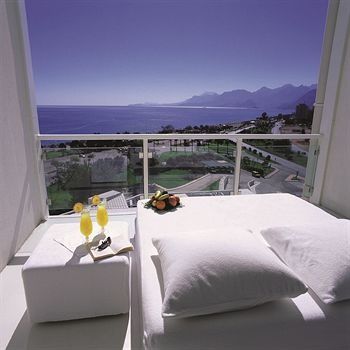 Sunis Su Antalya